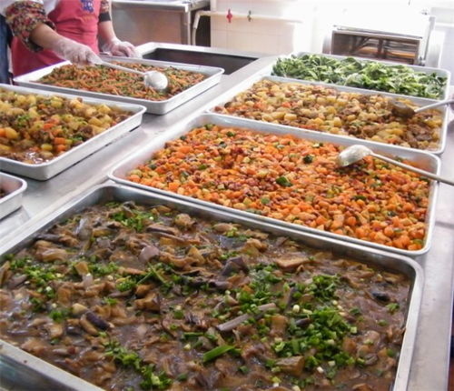 千喜鶴餐飲 值得信賴的食堂承包專家，以專業(yè)服務深耕廣東市場